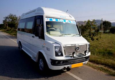 12 Seater Tempo Traveller